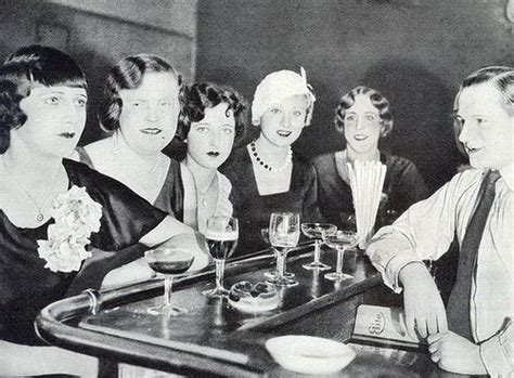 Transvestites At The El Dorado Club 1920 Weimar Berlin