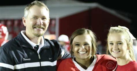 Cheerleader Gives Football Coach Dad The Game Of His Life Cbs News