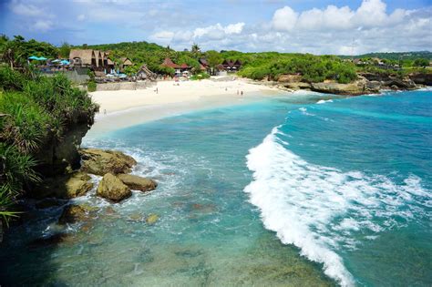 Dream Beach Bali Secluded Beach On Nusa Lembongan Go Guides