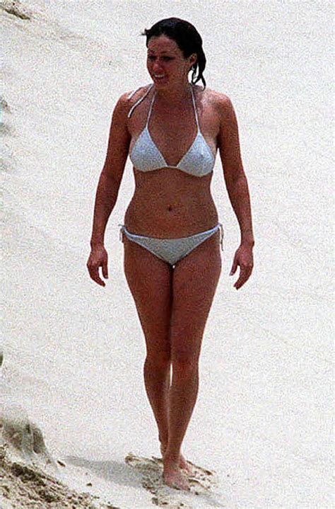 shannen doherty topless and bikini pictures photo 3