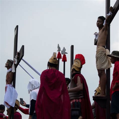 Extreme Easter Flogging Crucifixions In Philippines Daily Monitor