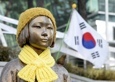 japan apologizes for korean comfort women can it heal one of asia s