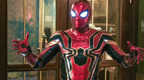 review spider man   home lowers  bar   mcu