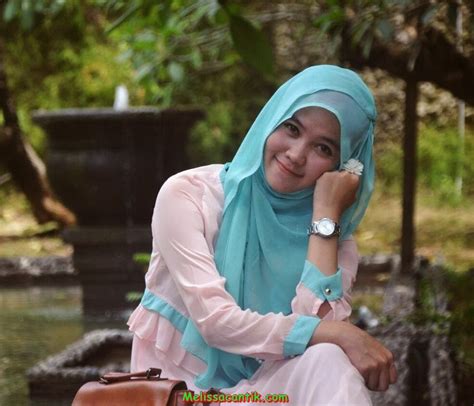 indonesian babes very cute college girl with hijab photos