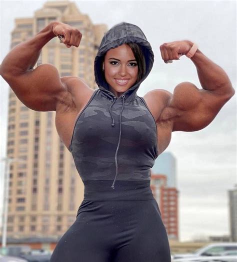 Chelsea Super Biceps By Turbo99 On Deviantart Muscle Women Muscular