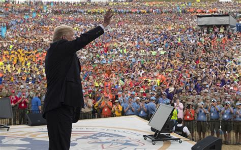 donald trump falsely claimed   crowd size   boy scout jamboree speech  record
