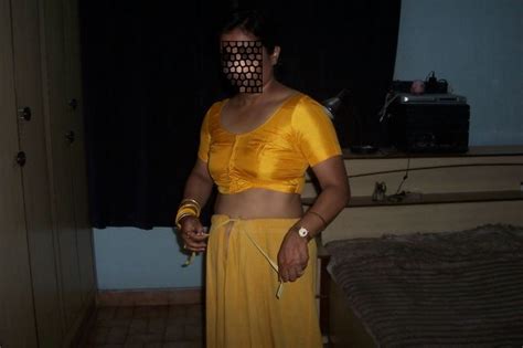 Indian Village Wife Boobs Without Bra Blouse Photo 2016
