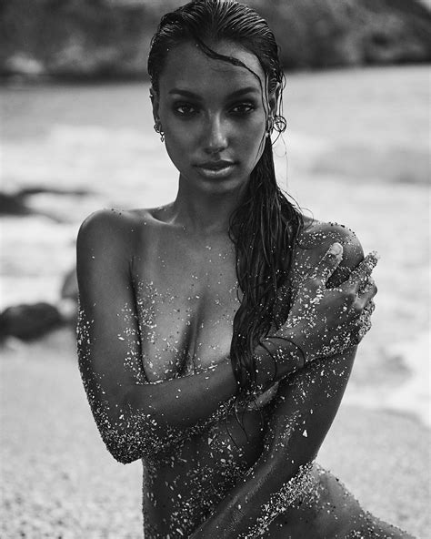 jasmine tookes poses naked on the beach 4 photos