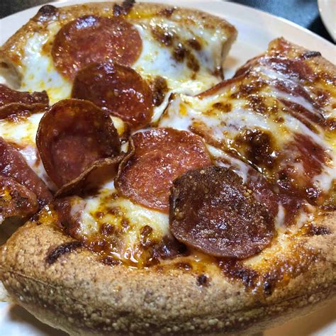 hawaii mom blog visit omaha godfathers pizza