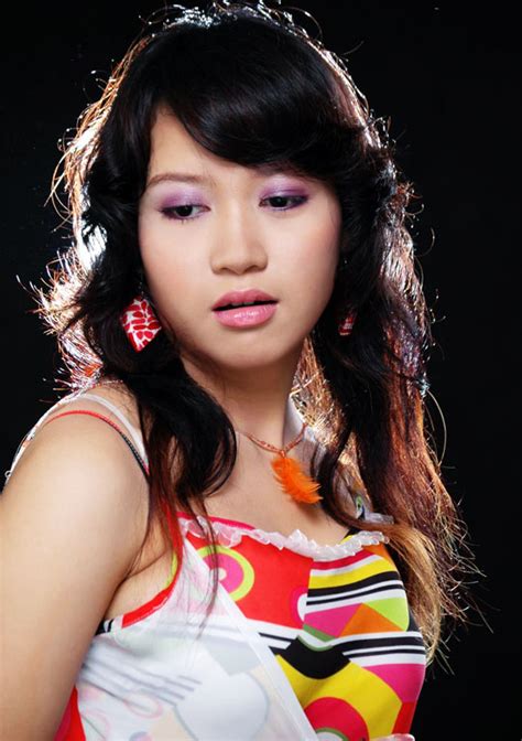 myanmar celebrities very cute model girl htet thiri