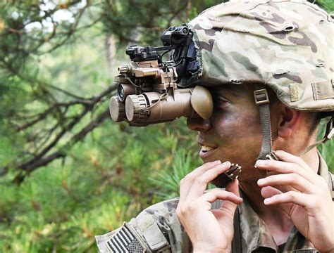 soldiers test  night vision capabilities high desert warrior ft irwin