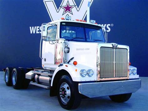 western star constellation  fs trucks  road trucks detroit