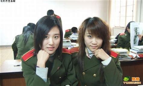Foto Cantik Dan Machonya Tentara Wanita Dari Berbagai Negara [berita