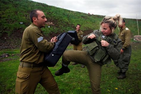 israel s women combat soldiers on frontline of battle for