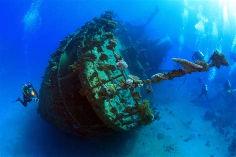wreck diving dive holidays