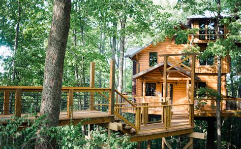 top  romantic treehouse getaways  ohio travelquickiecom