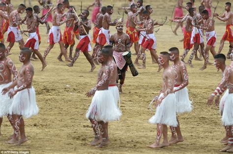 the celebrations and traditions of indonesia s rarely seen dani tribe daily mail online