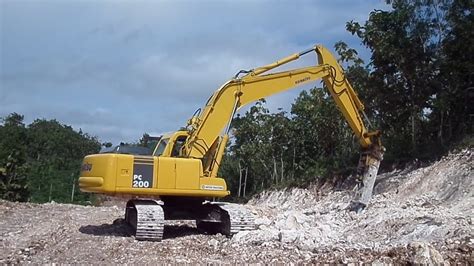 gambar excavator komatsu pc hydraulic breaker youtube gambar