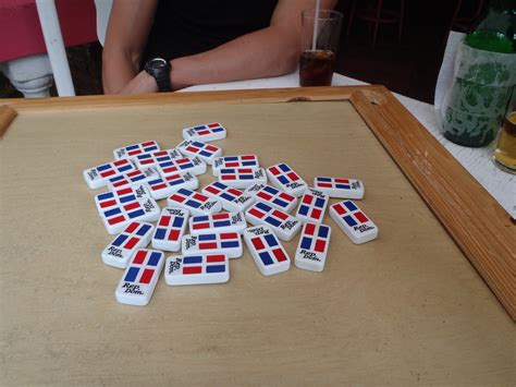 dominos partie de dominos au cafe de paris rio san juan flickr