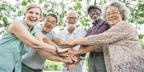 senior living information guide  care retirement options