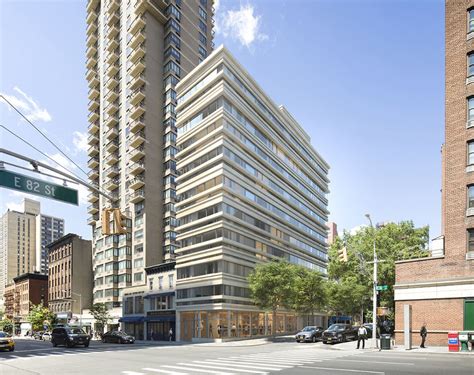 Construction Wraps On Étage At 176 East 82nd Street On Manhattan S