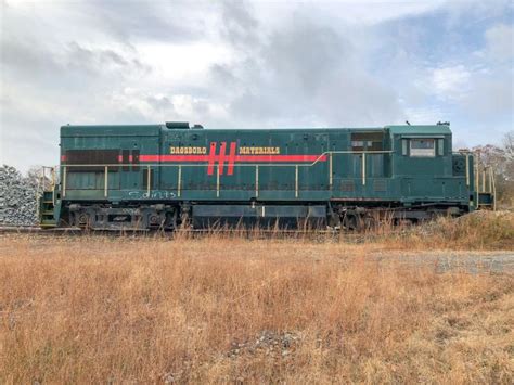 ge ub locomotive  ozark mountain railcar