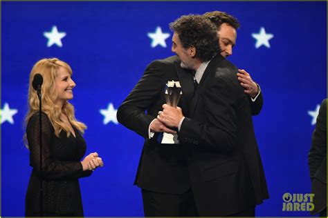 Big Bang Theory Cast Presents Career Achievement Award