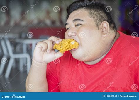 Asian Man Eating – Telegraph