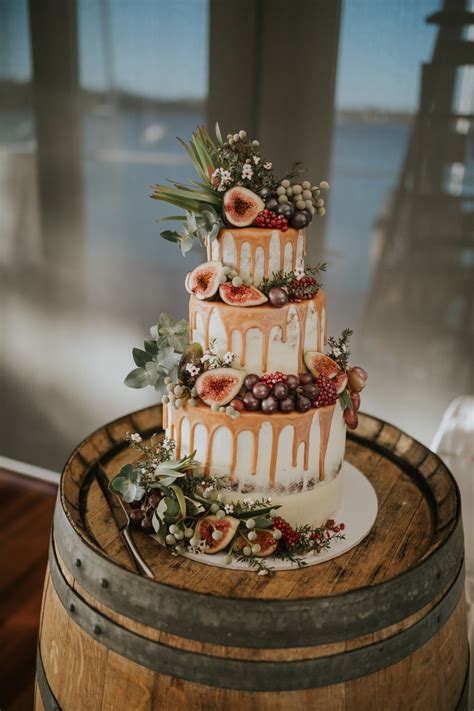 21 Wedding Cakes To Inspire Hello May