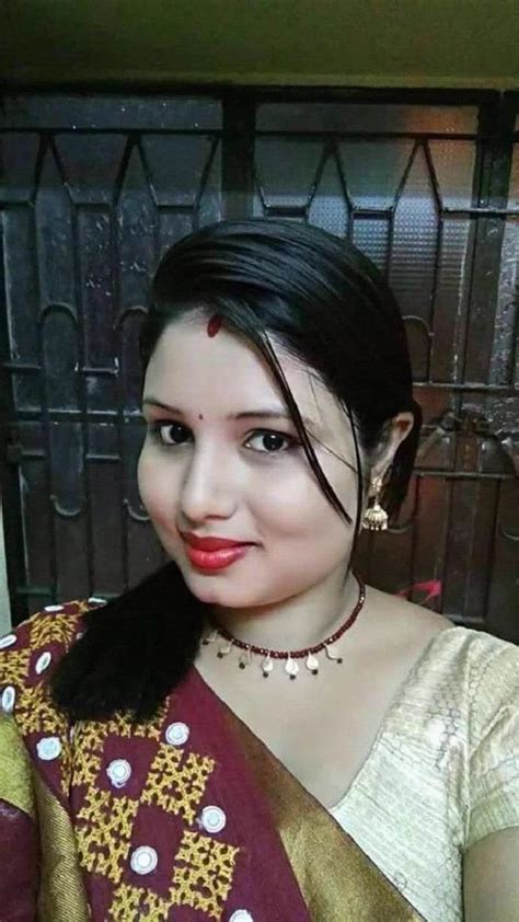Bihari Hot Housewife Sexy Looks