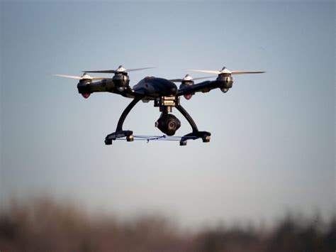 dron bawa letupan kenalpasti buru sasaran secara autonomous  kawalan operator defence