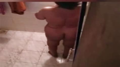 chubby aunty captured nude while bathing porndroids