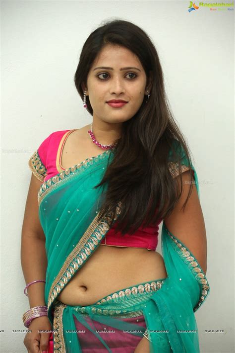 Telugu Actress Anusha Parada Hot In Lehenga Saree Pics