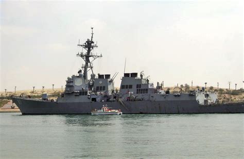 official yemen rebels fire  missiles  navy ship  responds