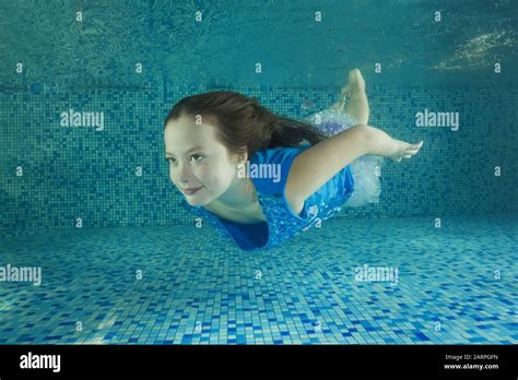 Underwater Girl – Telegraph