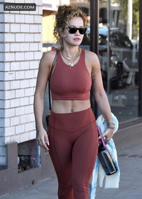 rita ora sexy flaunts her toned abs after wrapping up another gym
