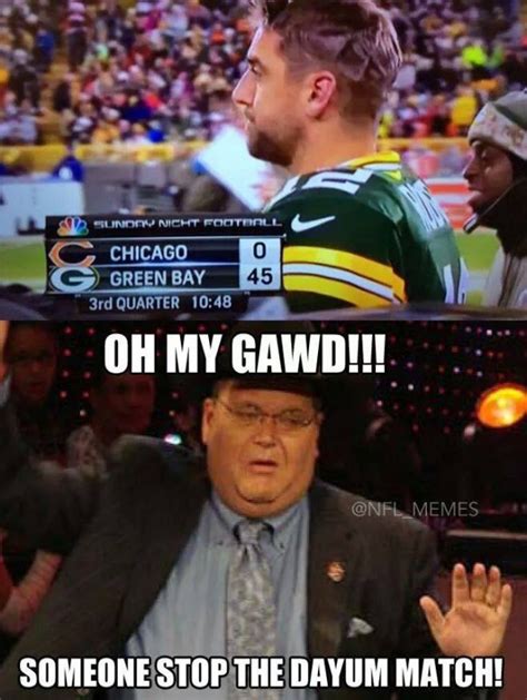 these chicago bears memes are hard to look at but funny