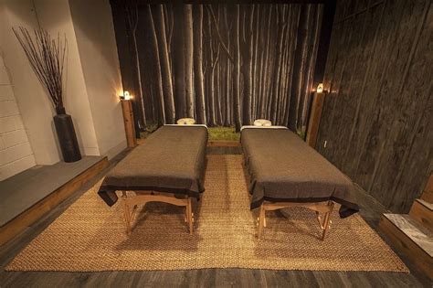 cedar sage  banffs holistic lounge massage room decor spa room