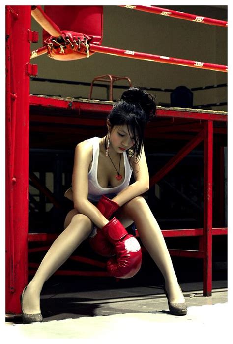 beautyfull girl thuy top and boxing girl