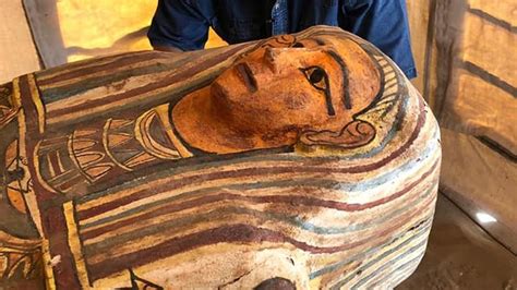 egypt  ancient coffins unearthed    saqqara world news