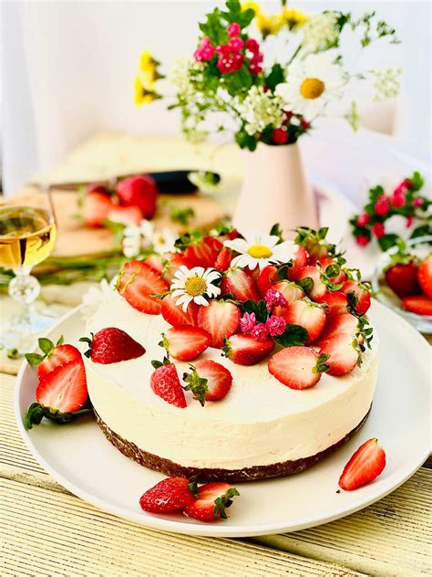 bake strawberry cheesecake recipe ramonas cuisine