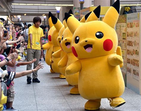Professional Adult Size Pikachu Mascot Costume Carnival
