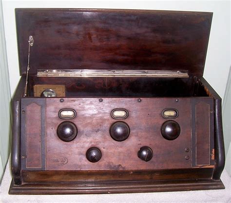 antique chelsea battery tube radio