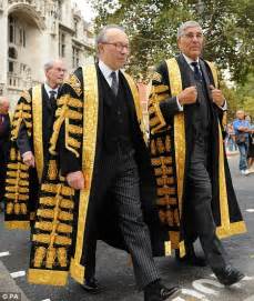 bill  supreme court robes judges   wear daily