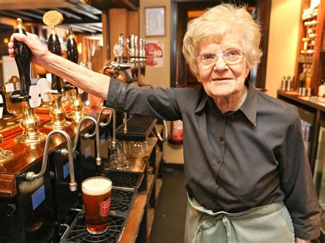 World S Oldest Barmaid Dies Aged 100 Dolly Saville Pulled