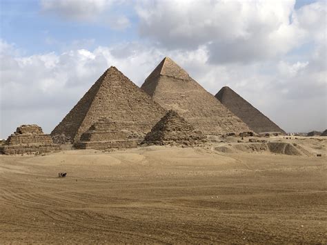 great pyramid  giza ik travelers