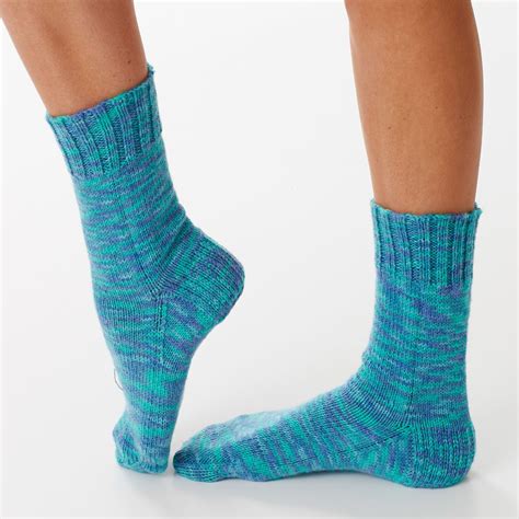 bernat basic socks yarnspirations sock knitting patterns knitted socks  pattern