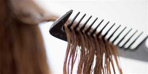 brush hair wet or dry should you detangle wet or dry it depends