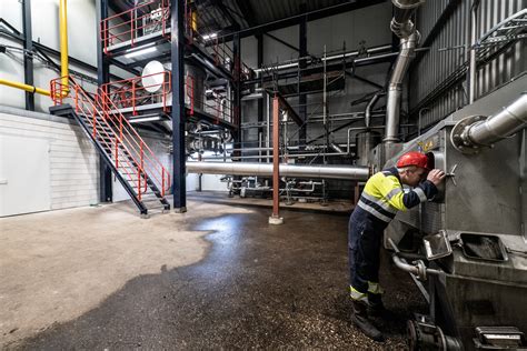 arn pompt  miljoen euro  luierfabriek weurt  kilo luiers  jaar verwerken