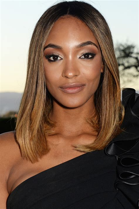25 Best Medium Hairstyles Celebrities With Shoulder Length Haircuts